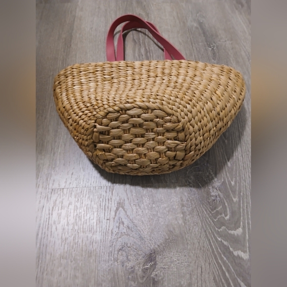 Bath and Body Works Straw Tote Bag with Pink Handles. Medium Size - Picture 5 of 8